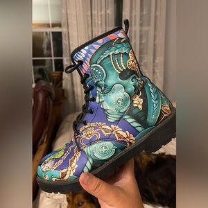 Women’s Unique Design Vegan Leather Combat Boots Size 10